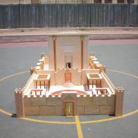 בניית דגם המקדש